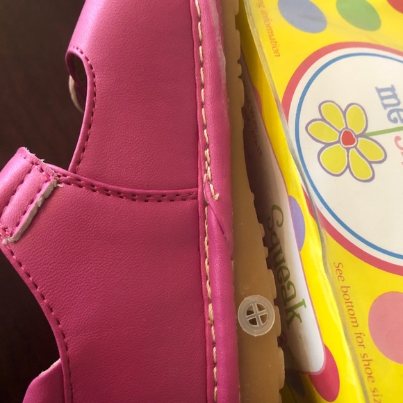 Pink Girls Squeak Me Shoes Sizes 3, 6 or 7 - Picture 3 of 5